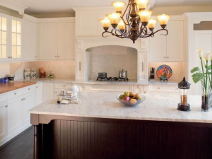 Floor-to-Ceiling Modern Kitchen Cabinet Units